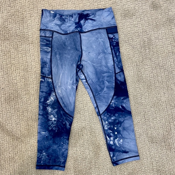 Zyia Navy Hendrix Pocket Light n Tight Hi-Rise Capri Legging 20", EUC, 12 - Picture 4 of 8